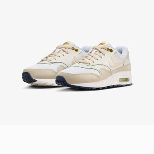 Nike Air Max 1 Tan Women's Cream and Tan Sneakers Brand NEW never Worn